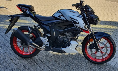 Suzuki GSX-S125