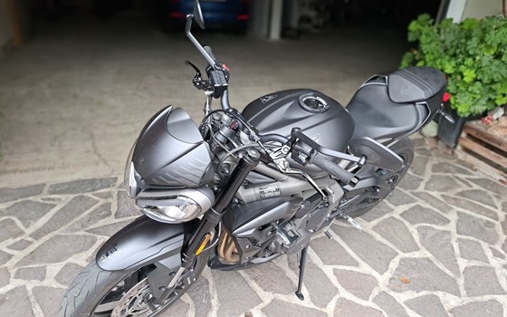 Gebrauchtmotorrad Triumph Street Triple 765 R - Bild 11 Gebrauchtmotorrad Triumph Street Triple 765 R - Bild 11
