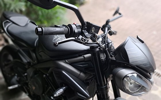Gebrauchtmotorrad Triumph Street Triple 765 R - Bild 16 Gebrauchtmotorrad Triumph Street Triple 765 R - Bild 16