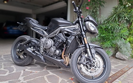 Gebrauchtmotorrad Triumph Street Triple 765 R - Bild 3 Gebrauchtmotorrad Triumph Street Triple 765 R - Bild 3