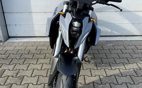 Gebrauchtmotorrad Suzuki GSX-8S - Bild 2
