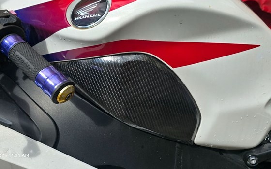 Gebrauchtmotorrad Honda CBR1000RR Fireblade - Bild 2