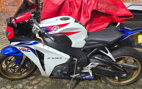 Gebrauchtmotorrad Honda CBR1000RR Fireblade - Bild 6