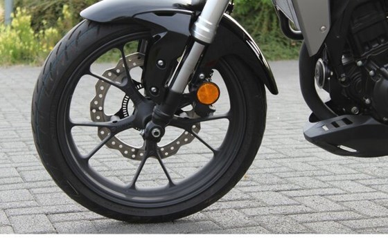 Gebrauchtmotorrad Honda CB300R - Bild 9