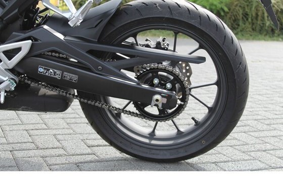 Gebrauchtmotorrad Honda CB125R - Bild 11