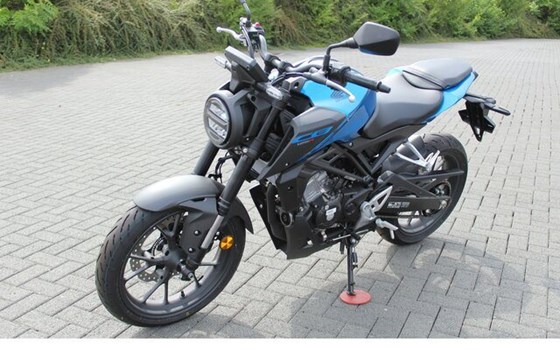 Gebrauchtmotorrad Honda CB125R - Bild 13