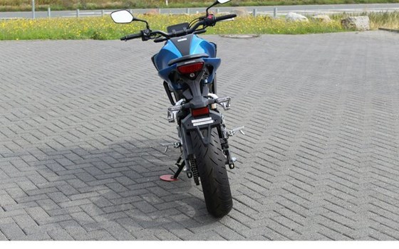 Gebrauchtmotorrad Honda CB125R - Bild 5