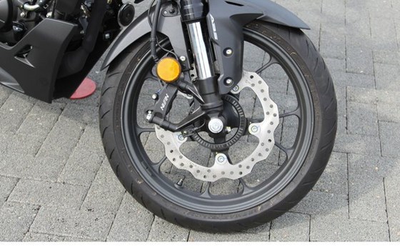 Gebrauchtmotorrad Honda CB125R - Bild 6