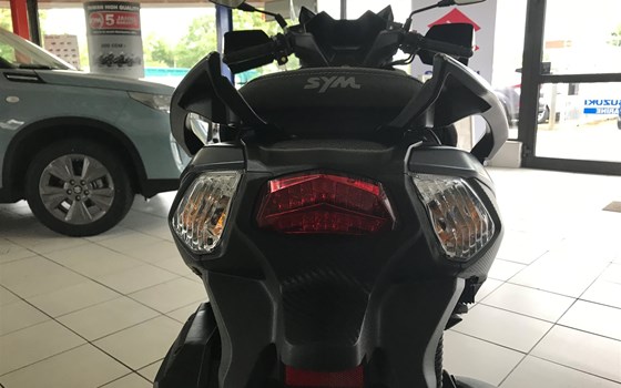 Gebrauchtmotorrad Sym Joymax Z+ 300i - Bild 11