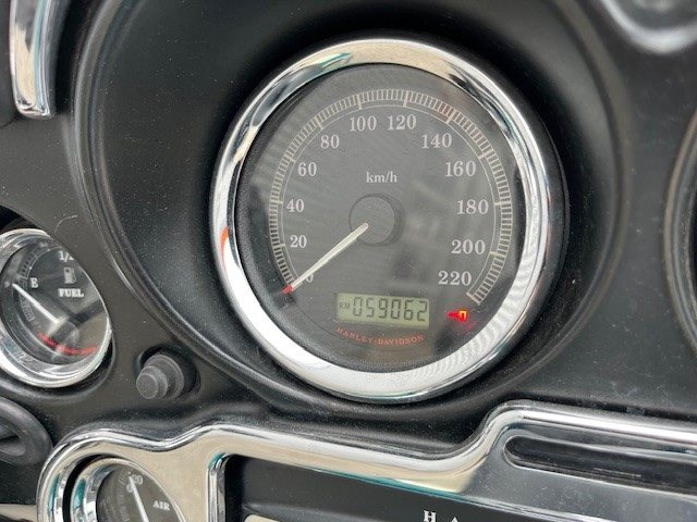 Harley-Davidson Electra Glide Ultra Classic FLHTCU (Deep Tourquoise / Antique White) - Bild 12