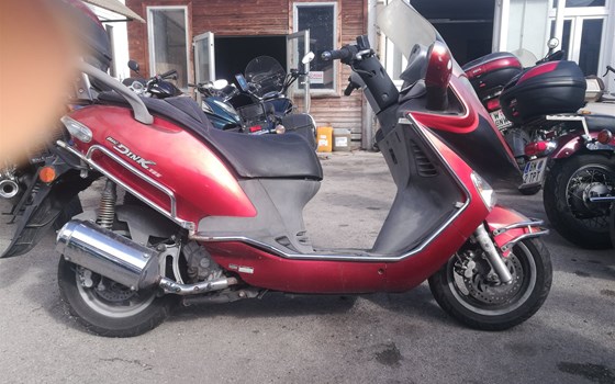 Gebrauchtmotorrad Kymco Grand Dink S 125 - Bild 1 Gebrauchtmotorrad Kymco Grand Dink S 125 - Bild 1