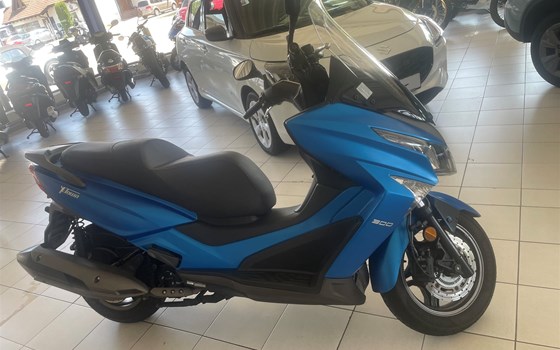 Gebrauchtmotorrad Kymco X-Town 300 ABS - Bild 16