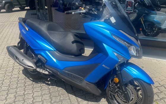 Gebrauchtmotorrad Kymco X-Town 300 ABS - Bild 2