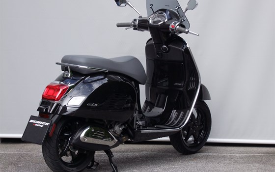 Gebrauchtmotorrad Vespa GTS 300 - Bild 12 Gebrauchtmotorrad Vespa GTS 300 - Bild 12
