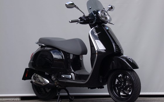 Gebrauchtmotorrad Vespa GTS 300 - Bild 15 Gebrauchtmotorrad Vespa GTS 300 - Bild 15