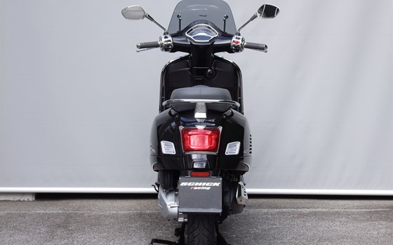 Gebrauchtmotorrad Vespa GTS 300 - Bild 9 Gebrauchtmotorrad Vespa GTS 300 - Bild 9