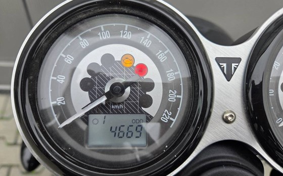 Gebrauchtmotorrad Triumph Speed Twin 1200 - Bild 9