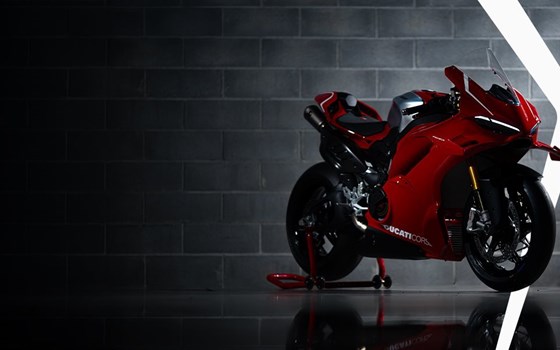 Neufahrzeug Ducati Panigale V4 R - Bild 2 Neufahrzeug Ducati Panigale V4 R - Bild 2