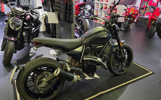 Gebrauchtmotorrad Ducati Scrambler Icon Dark - Bild 3