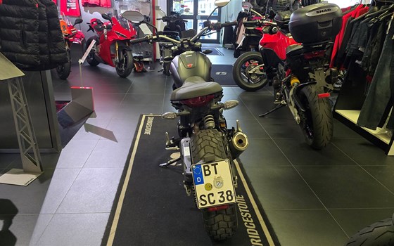 Gebrauchtmotorrad Ducati Scrambler Icon Dark - Bild 5