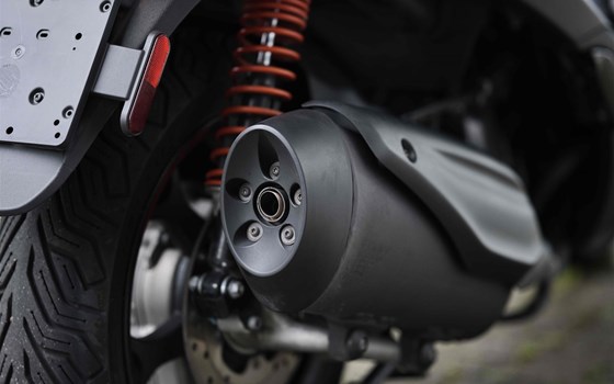 Gebrauchtmotorrad Piaggio MP3 350 ABS-ASR Sport - Bild 11