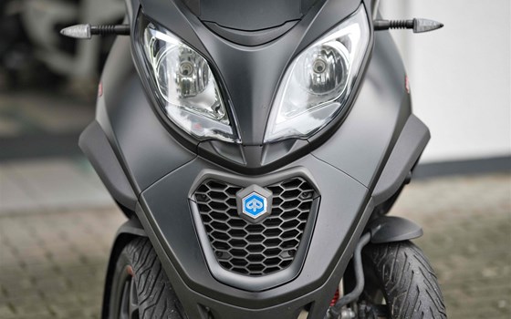 Gebrauchtmotorrad Piaggio MP3 350 ABS-ASR Sport - Bild 4