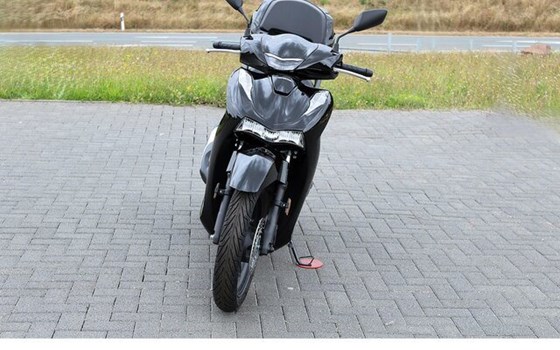 Gebrauchtmotorrad Honda SH125i - Bild 3