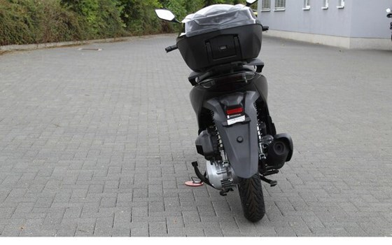 Gebrauchtmotorrad Honda SH125i - Bild 5
