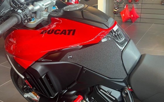 Gebrauchtmotorrad Ducati Multistrada V4 Pikes Peak - Bild 9