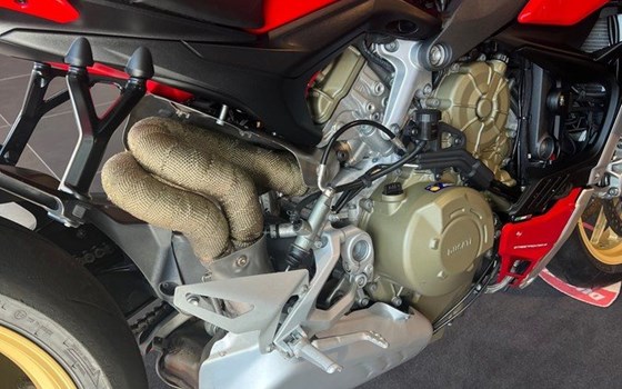 Gebrauchtmotorrad Ducati Streetfighter V4 S - Bild 4