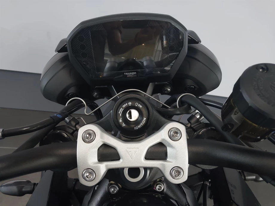 Angebot Triumph Street Triple 765 RS Bild 8: Angebot Triumph Street Triple 765 RS