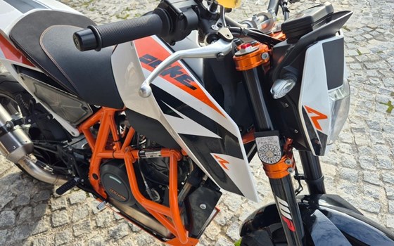 Gebrauchtmotorrad KTM 690 Duke R - Bild 3 Gebrauchtmotorrad KTM 690 Duke R - Bild 3