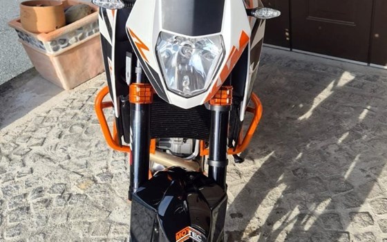 Gebrauchtmotorrad KTM 690 Duke R - Bild 5 Gebrauchtmotorrad KTM 690 Duke R - Bild 5