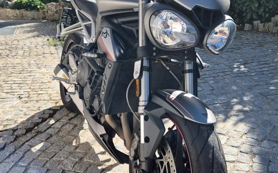 Gebrauchtmotorrad Triumph Street Triple RS - Bild 2 Gebrauchtmotorrad Triumph Street Triple RS - Bild 2