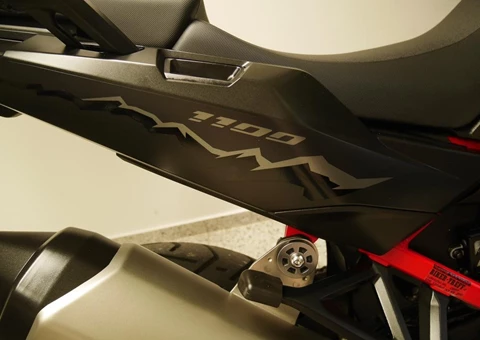 zum Vergrössern bitte anklicken!