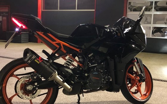 Gebrauchtmotorrad KTM RC 125 - Bild 1