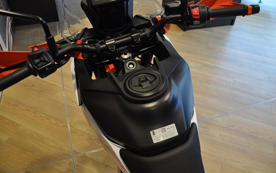 Neufahrzeug KTM 390 Adventure X - Bild 19