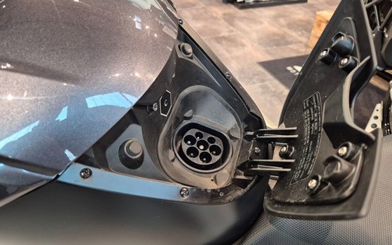 Gebrauchtmotorrad Zero SR - Bild 4