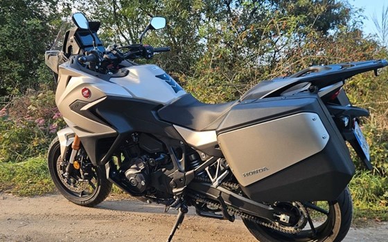 Gebrauchtmotorrad Honda NT1100 DCT Electronic Suspension - Bild 3