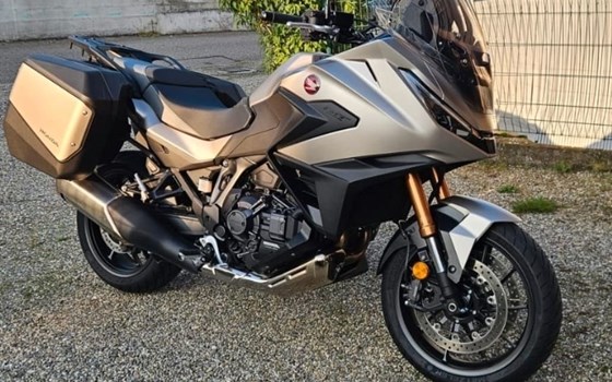 Gebrauchtmotorrad Honda NT1100 DCT Electronic Suspension - Bild 5