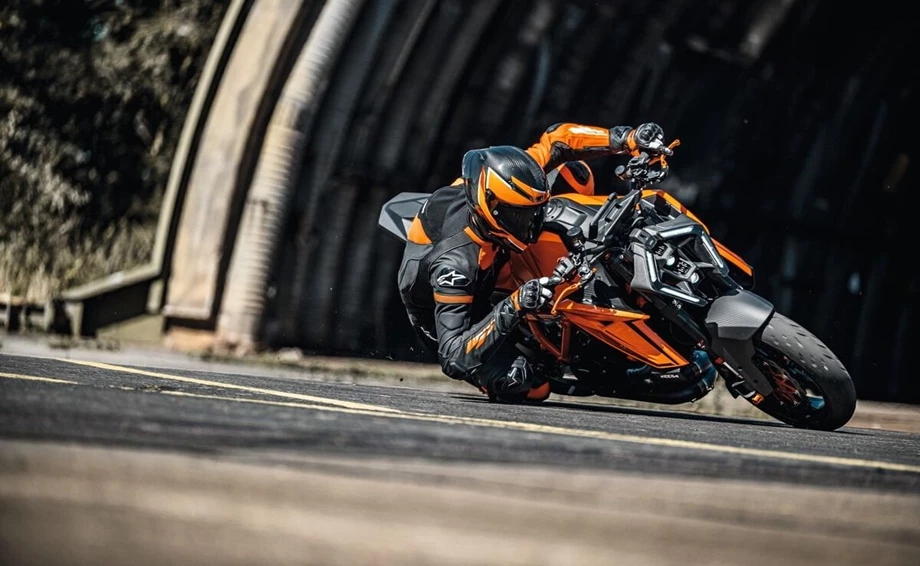 Angebot KTM 1390 Super Duke R EVO Bild 5: Angebot KTM 1390 Super Duke R EVO