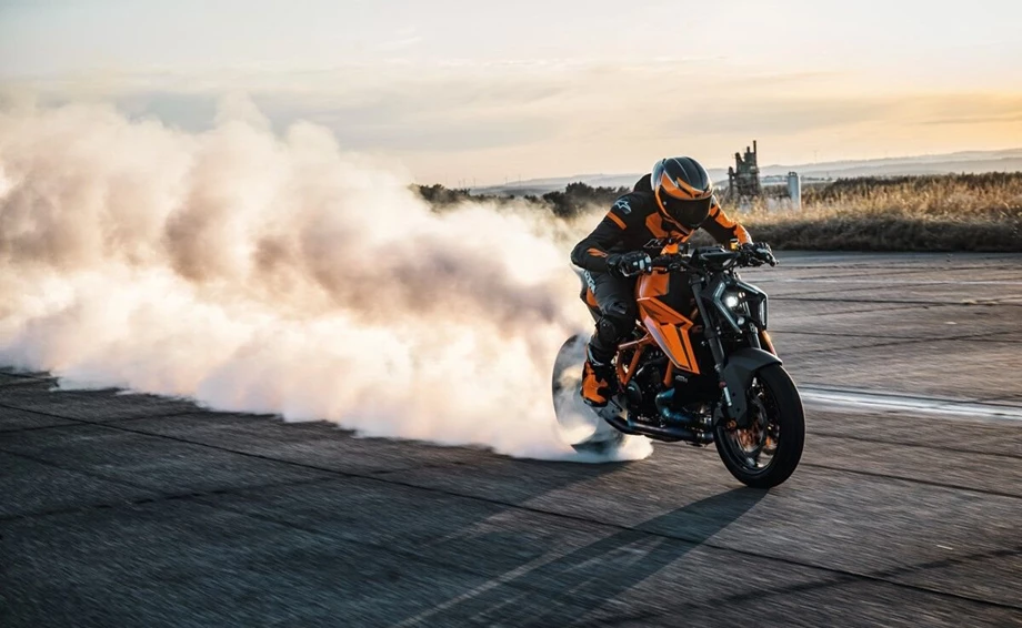 Angebot KTM 1390 Super Duke R EVO Bild 6: Angebot KTM 1390 Super Duke R EVO