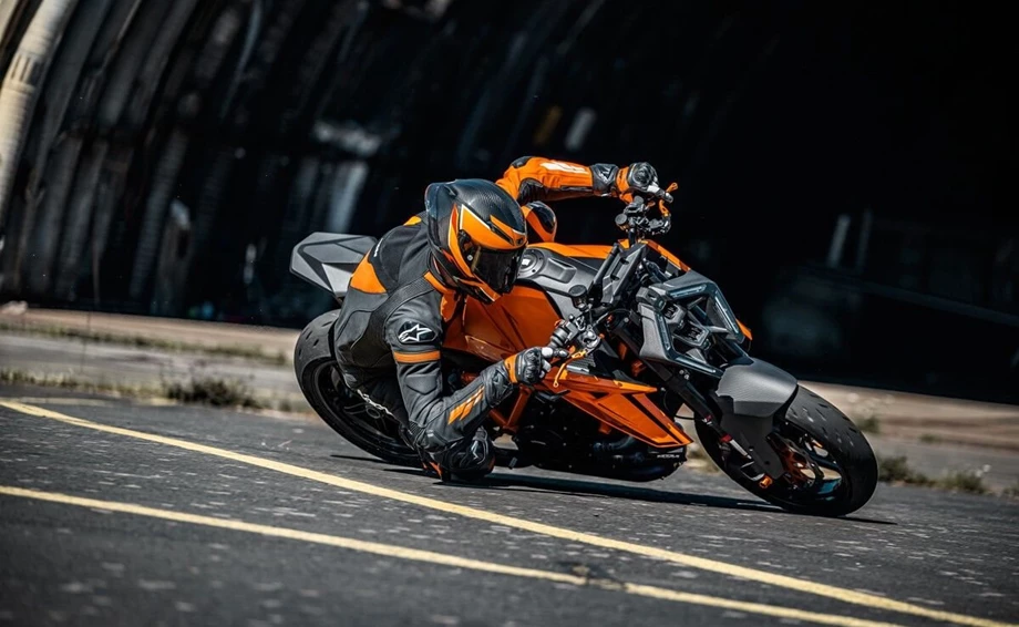 Angebot KTM 1390 Super Duke R EVO Bild 7: Angebot KTM 1390 Super Duke R EVO