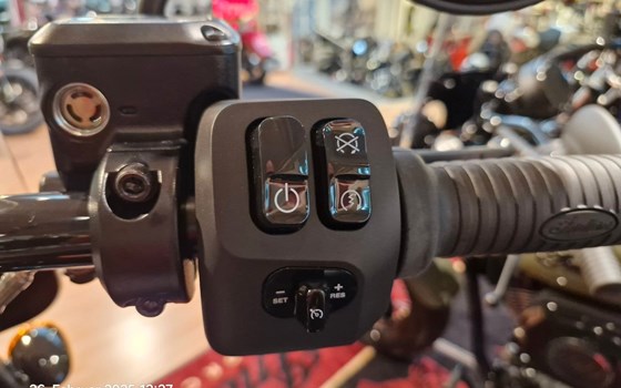 Gebrauchtmotorrad Indian Super Chief Dark Horse - Bild 9