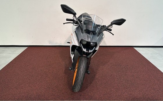 Gebrauchtmotorrad KTM RC 125 - Bild 3