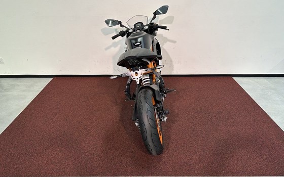 Gebrauchtmotorrad KTM RC 125 - Bild 7