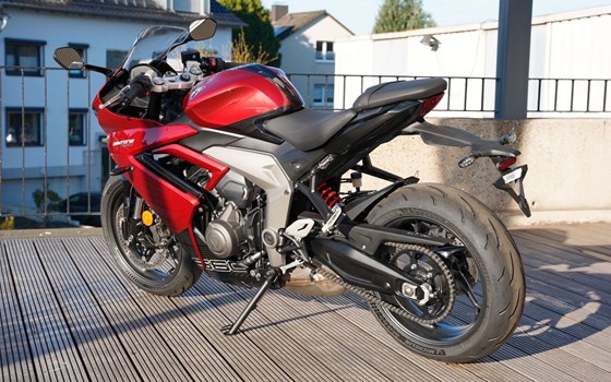 Gebrauchtmotorrad Triumph Daytona 660 - Bild 6