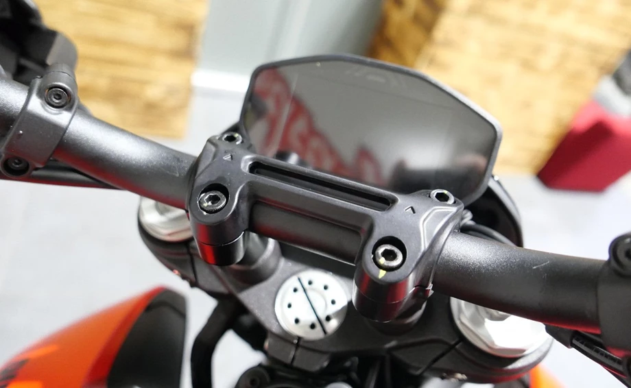 Angebot Ducati Hypermotard 950 RVE Bild 10: Angebot Ducati Hypermotard 950 RVE