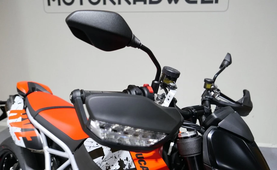 Angebot Ducati Hypermotard 950 RVE Bild 7: Angebot Ducati Hypermotard 950 RVE