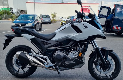 Neumotorrad Honda NC750X DCT